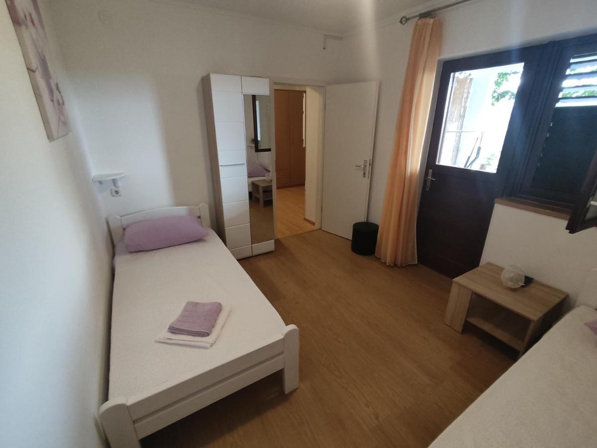 Apartment Nakic Vrpolje Exterior foto